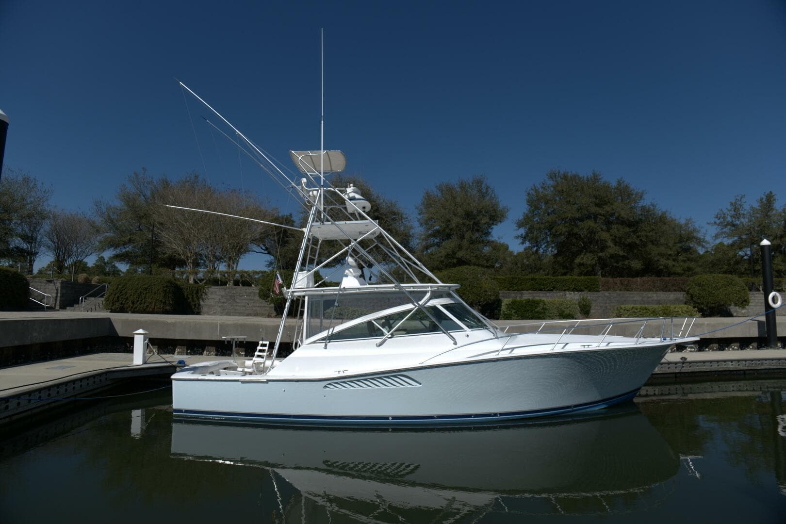 2002 Viking 43 Open