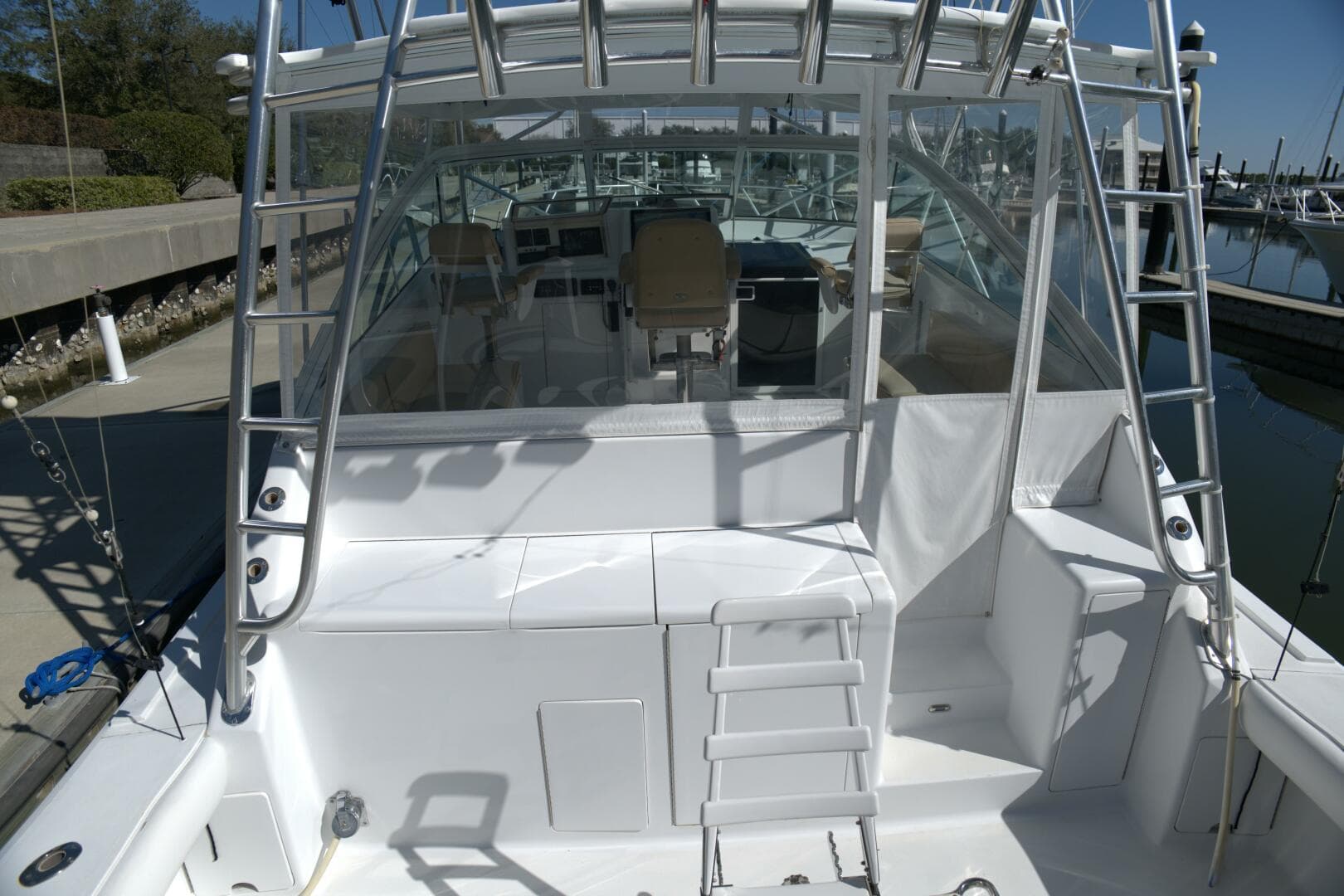 2002 Viking 43 Open — photo 28