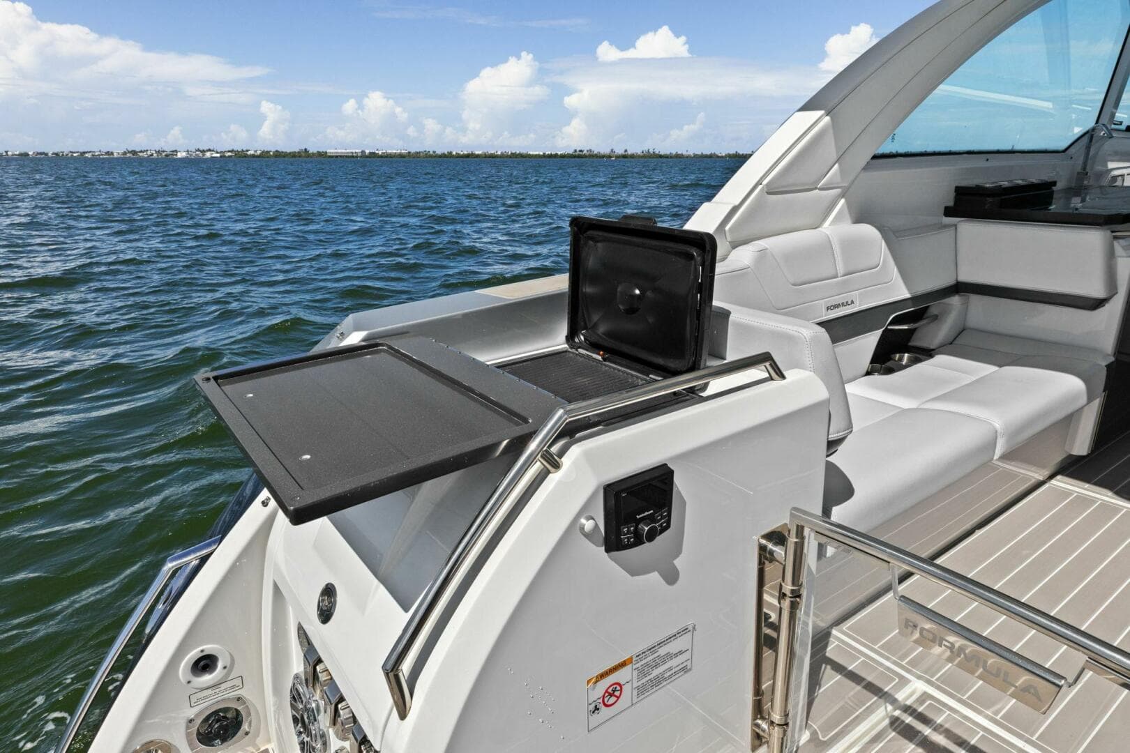 2023 Formula 380 Super Sport Crossover — photo 22