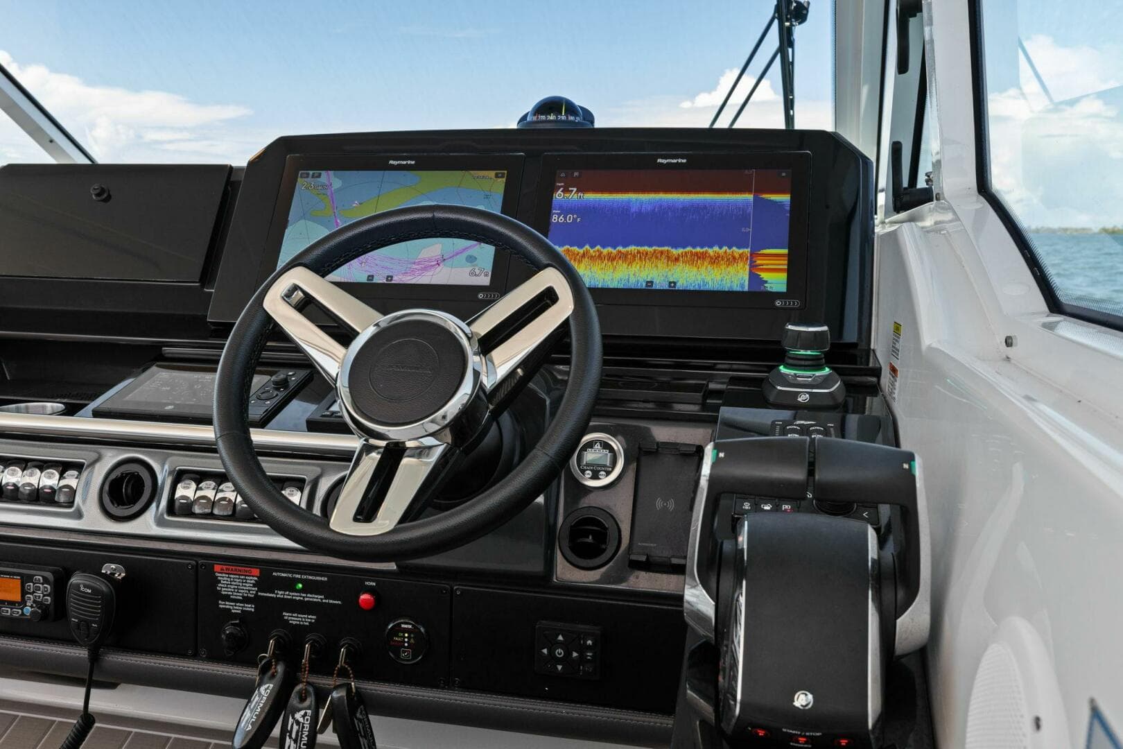 2023 Formula 380 Super Sport Crossover — photo 11