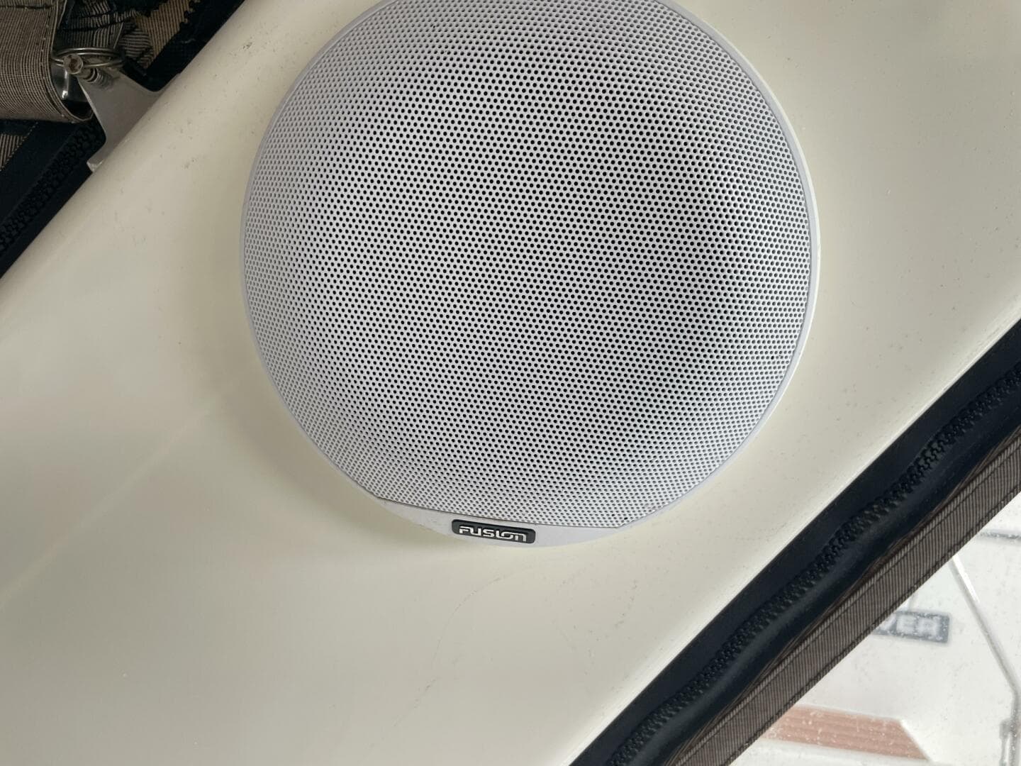 2001 Sea Ray 380 Sundancer — photo 8