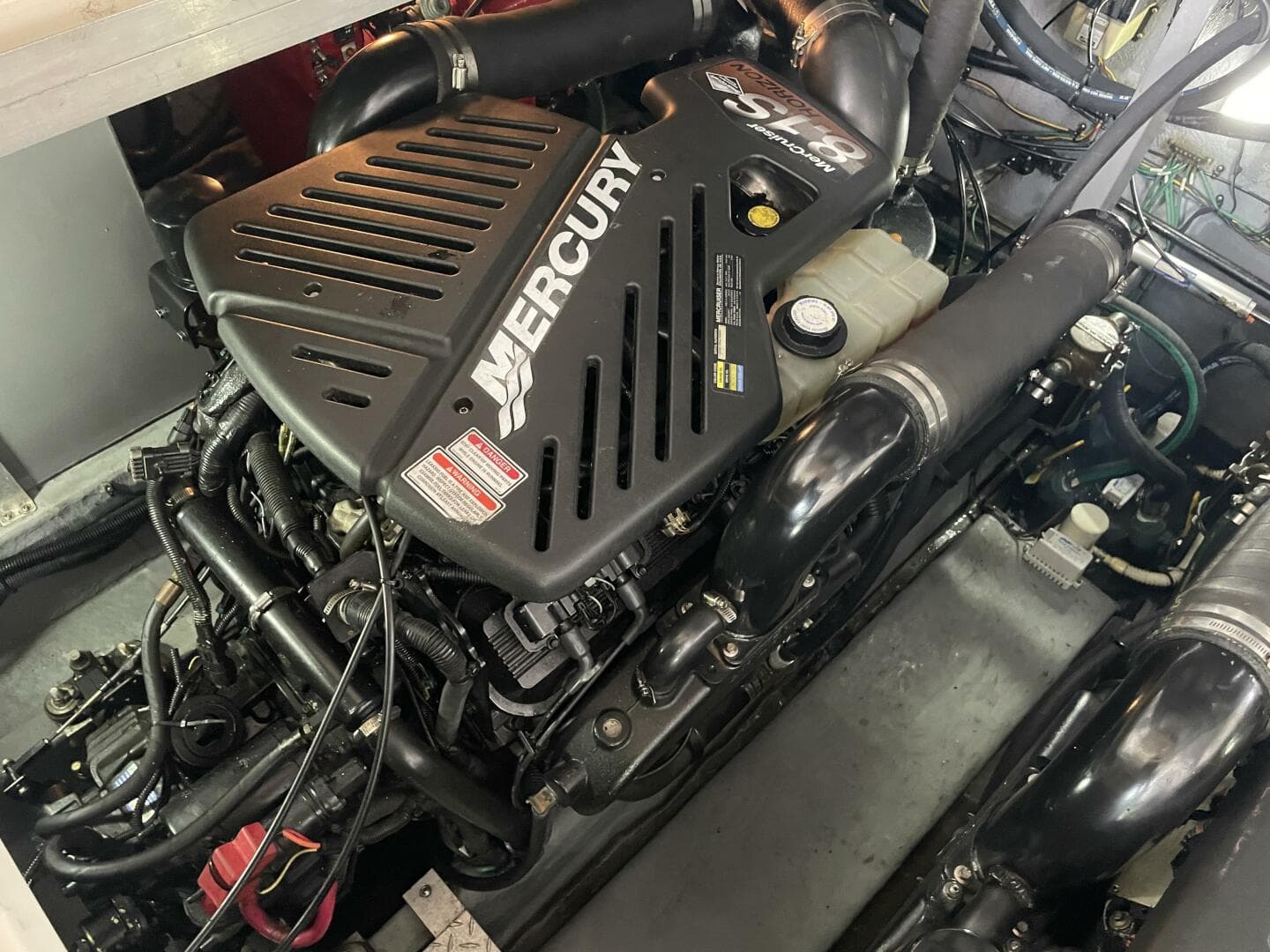 2001 Sea Ray 380 Sundancer — photo 37