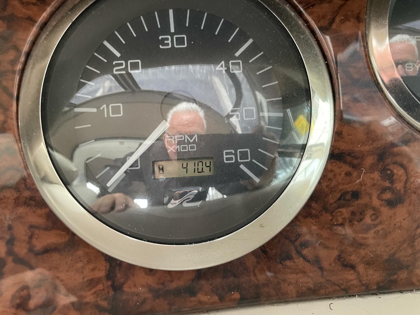 2001 Sea Ray 380 Sundancer — photo 18