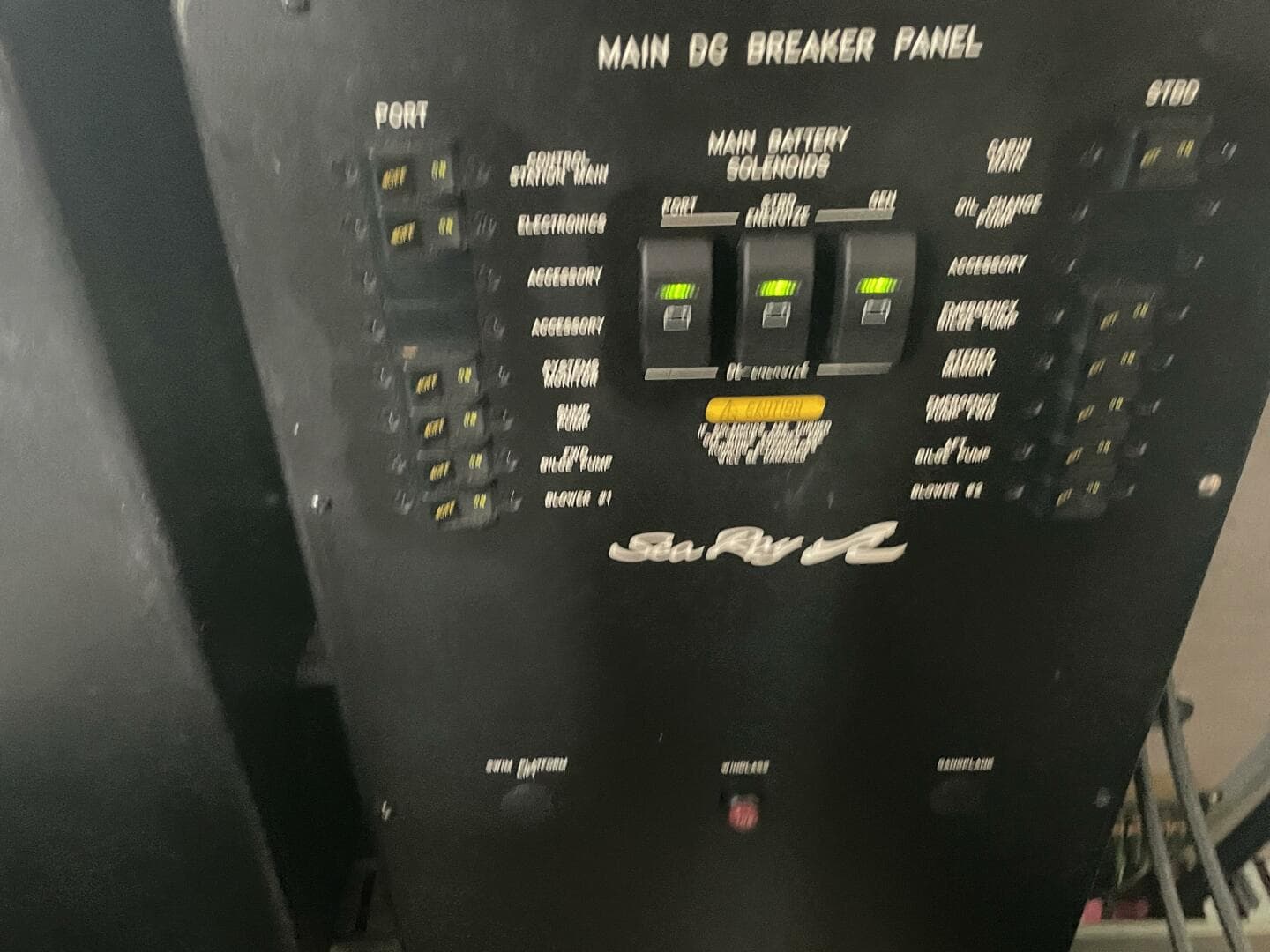 2001 Sea Ray 380 Sundancer — photo 43