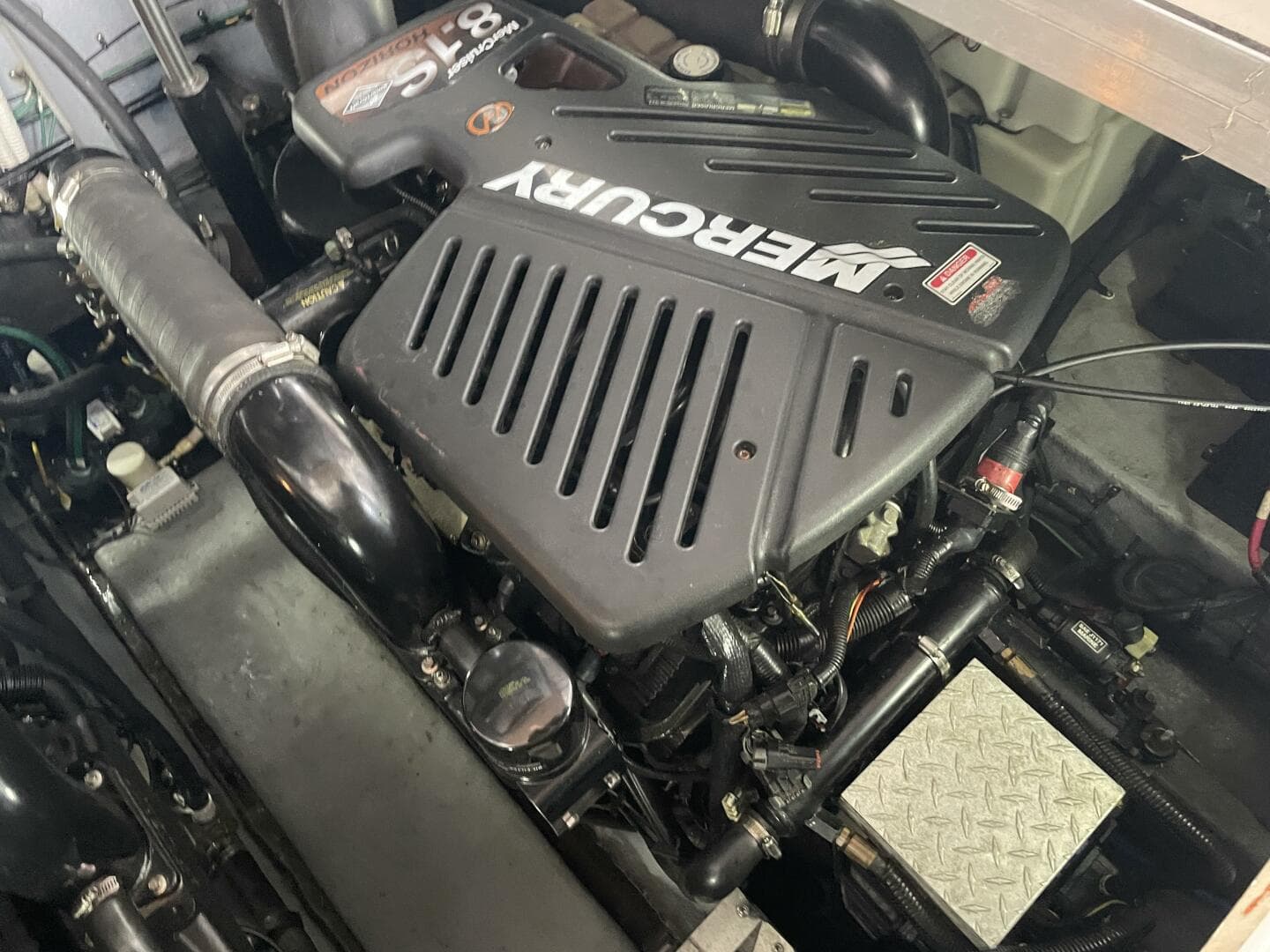 2001 Sea Ray 380 Sundancer — photo 38