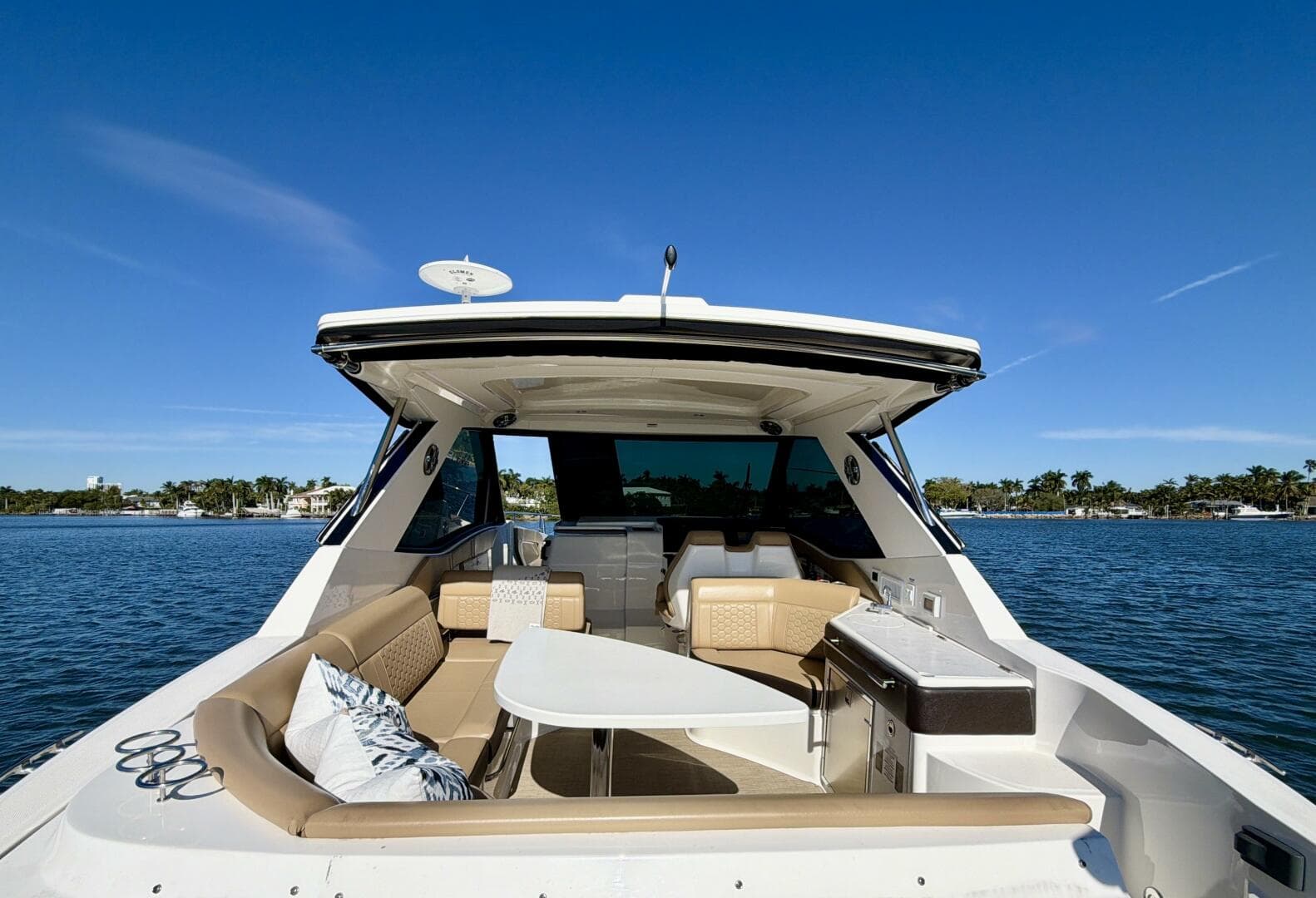2022 Sea Ray Sundancer 230 — photo 21