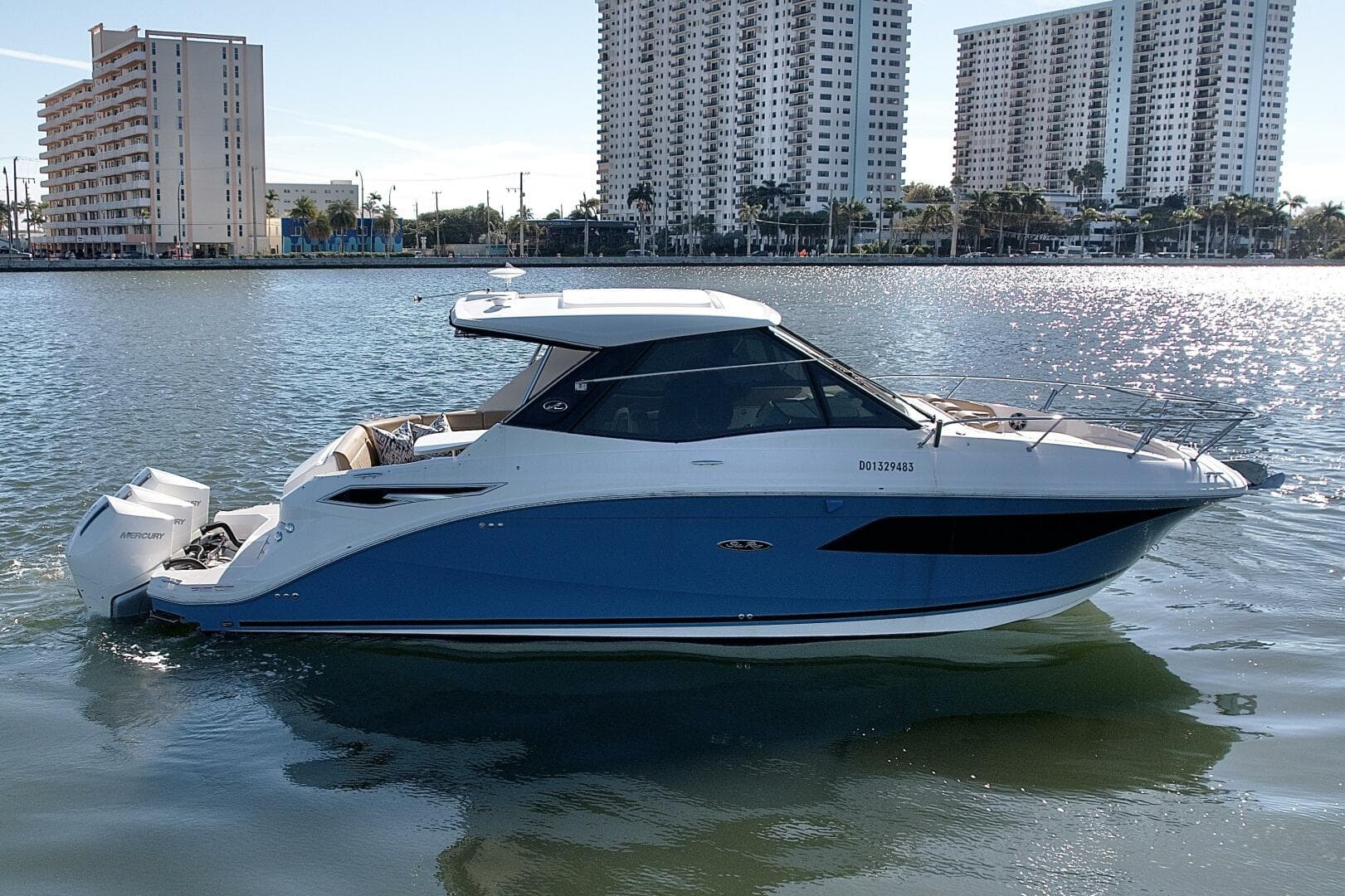 2022 Sea Ray Sundancer 230