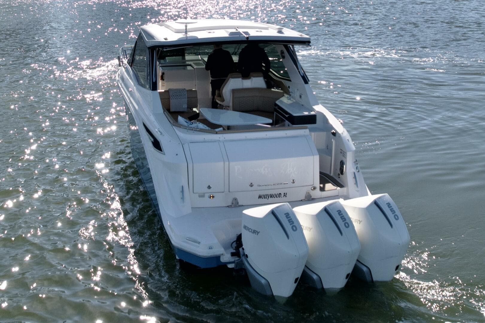 2022 Sea Ray Sundancer 230 — photo 4