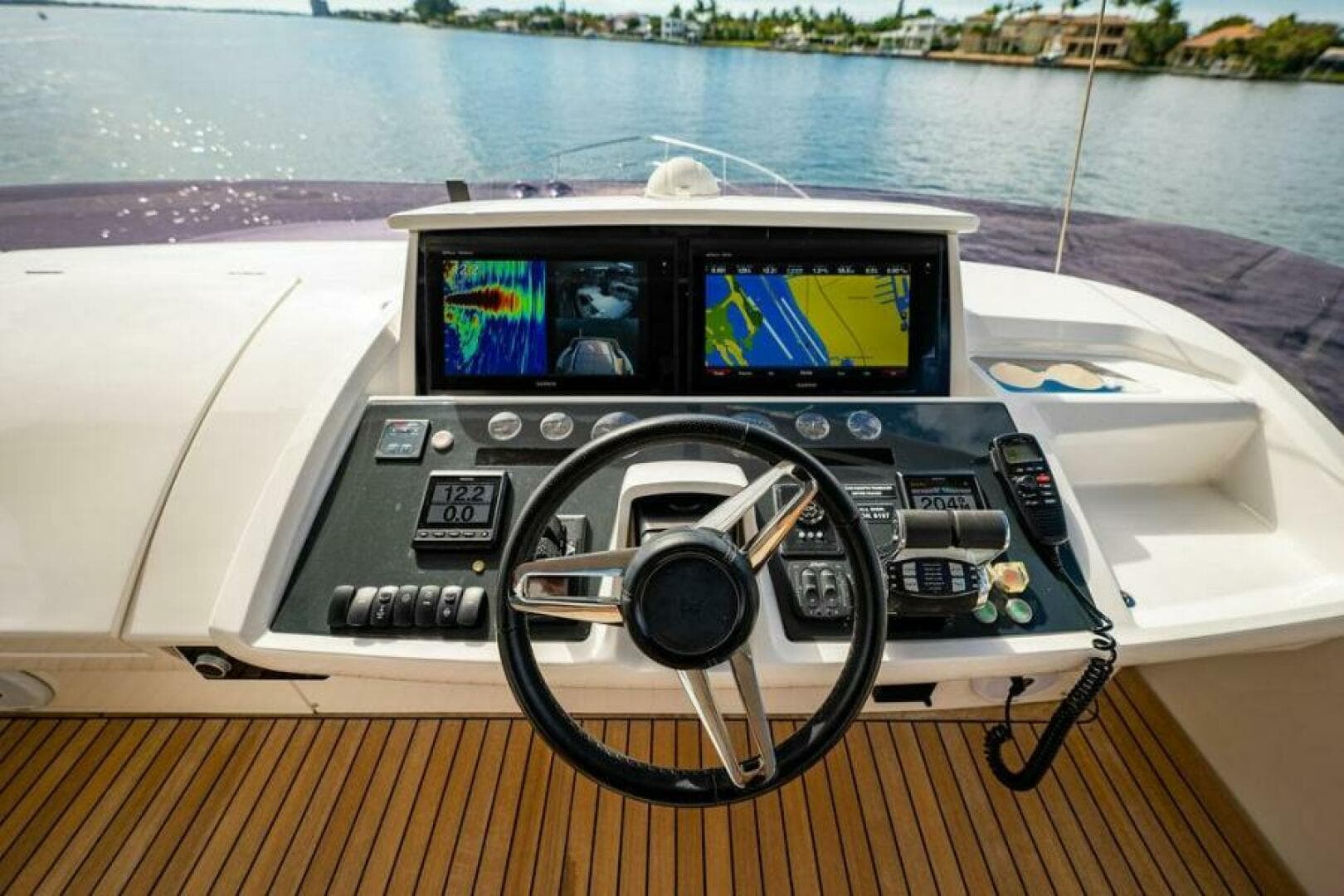 2016 Princess S65 — photo 34