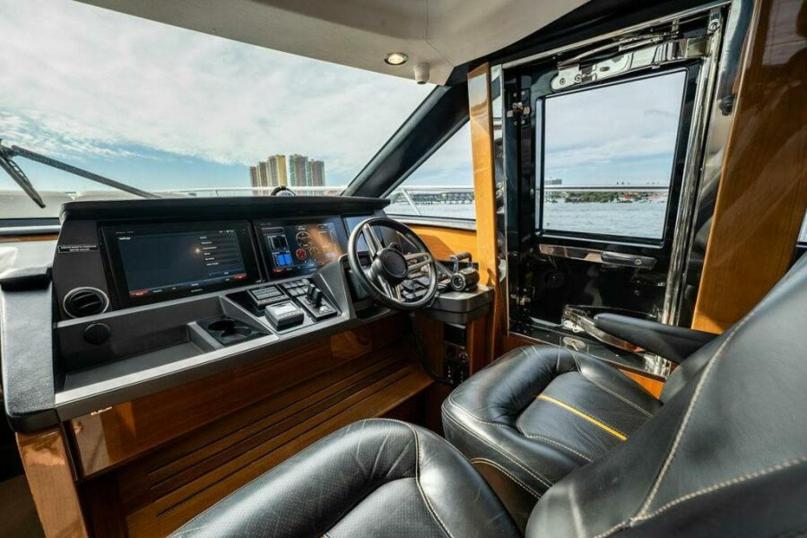 2016 Princess S65 — photo 8