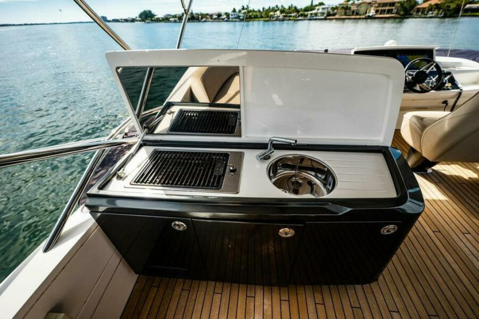 2016 Princess S65 — photo 36