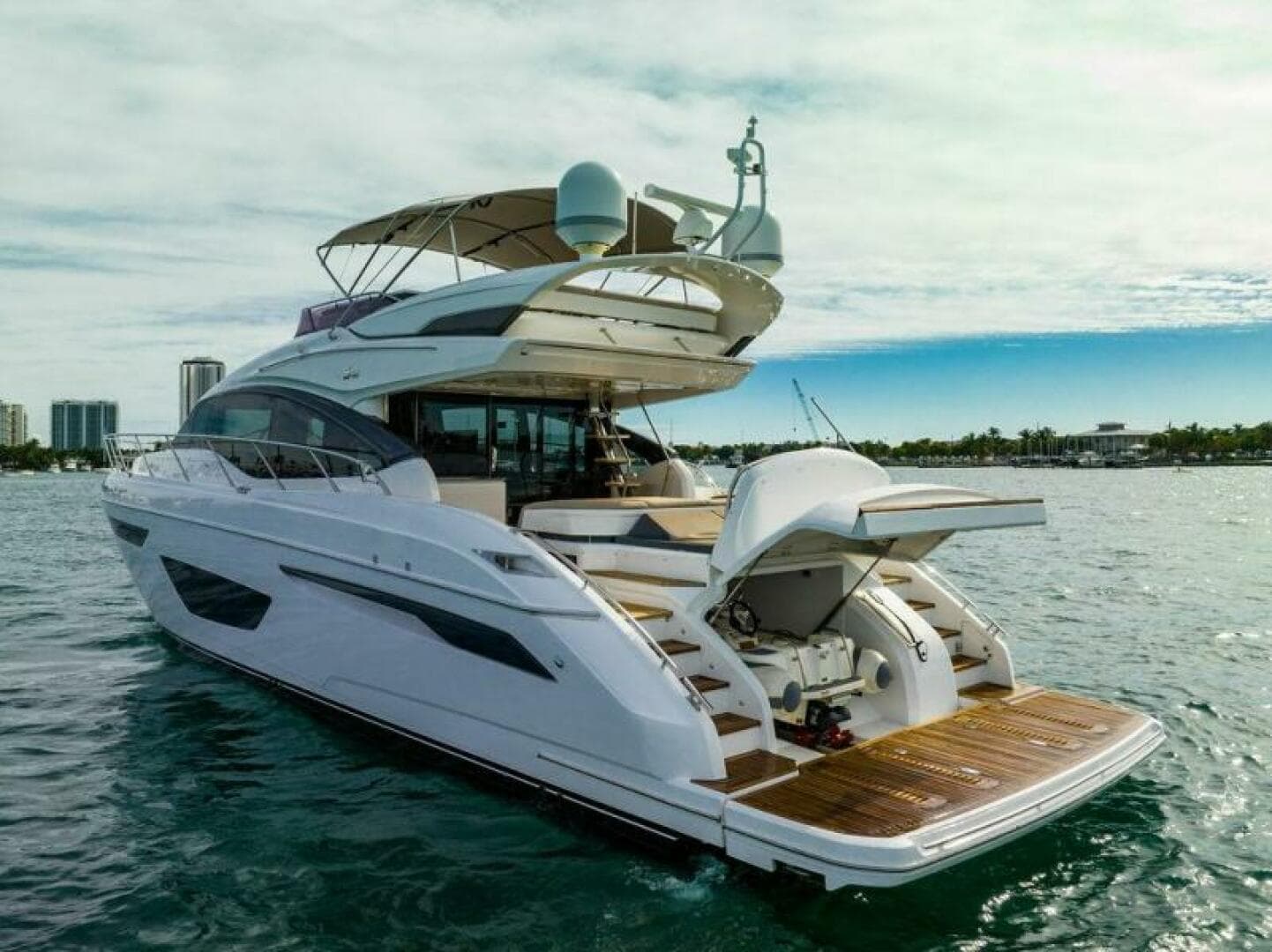 2016 Princess S65 — photo 45