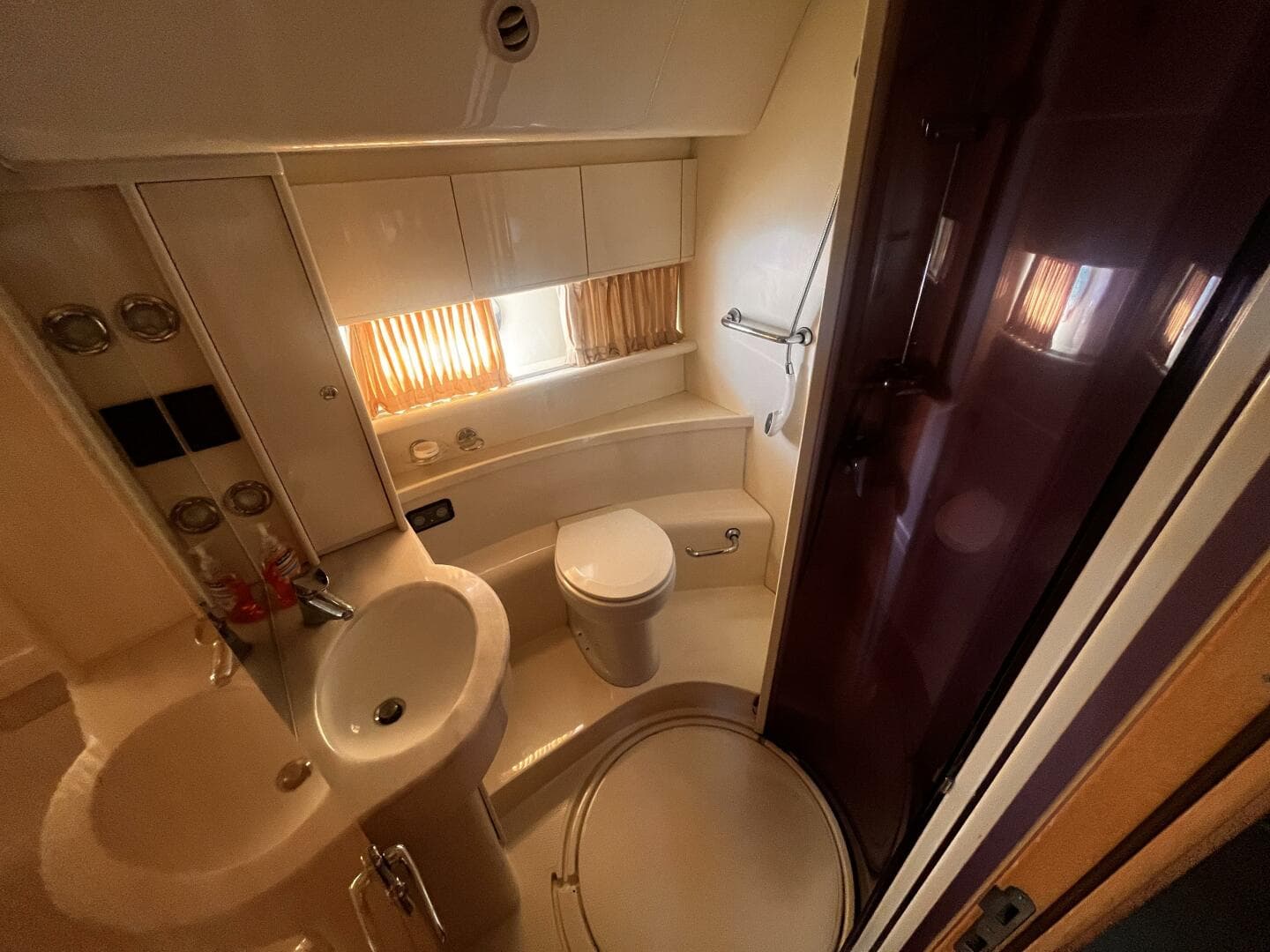 2004 Ferretti Yachts 530 — photo 12