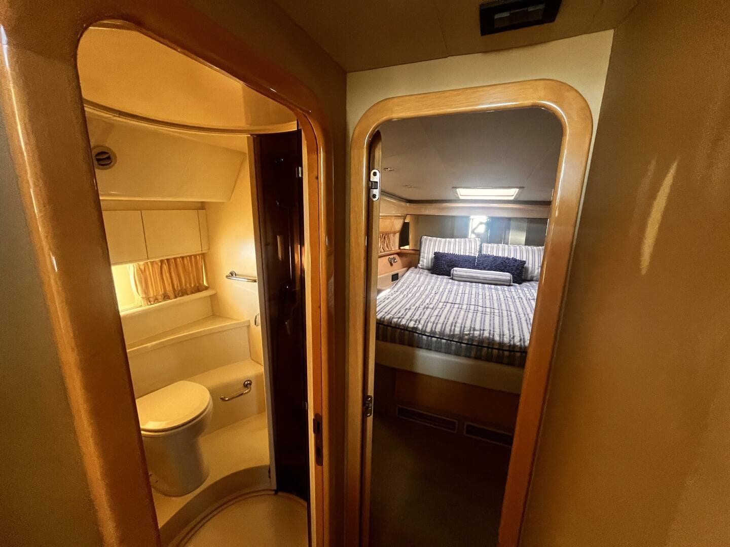 2004 Ferretti Yachts 530 — photo 8