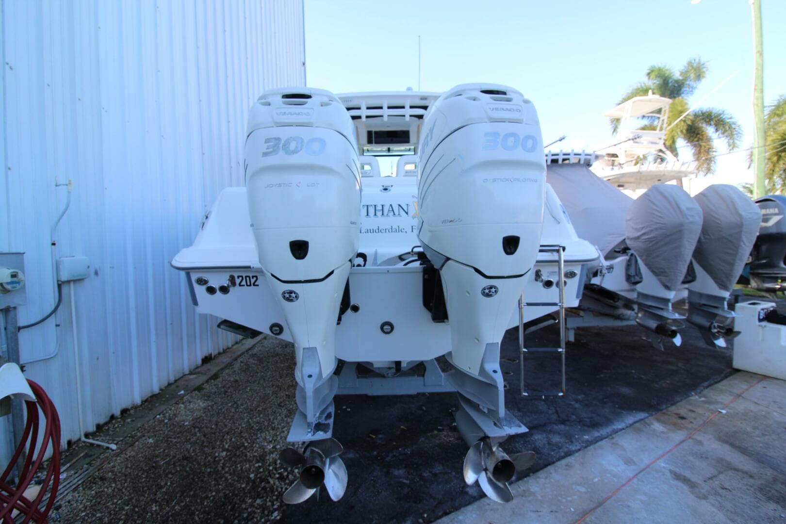 2015 Boston Whaler — photo 15