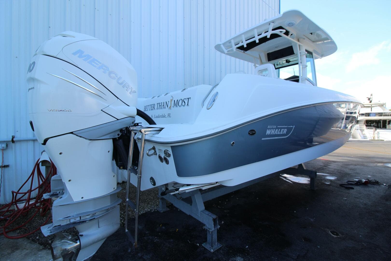 2015 Boston Whaler — photo 16