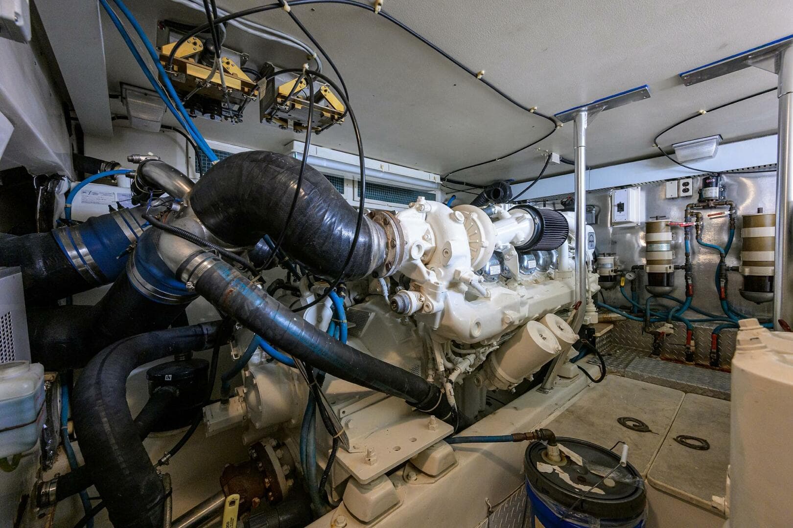 2001 Ocean Yachts Super Sport — photo 86