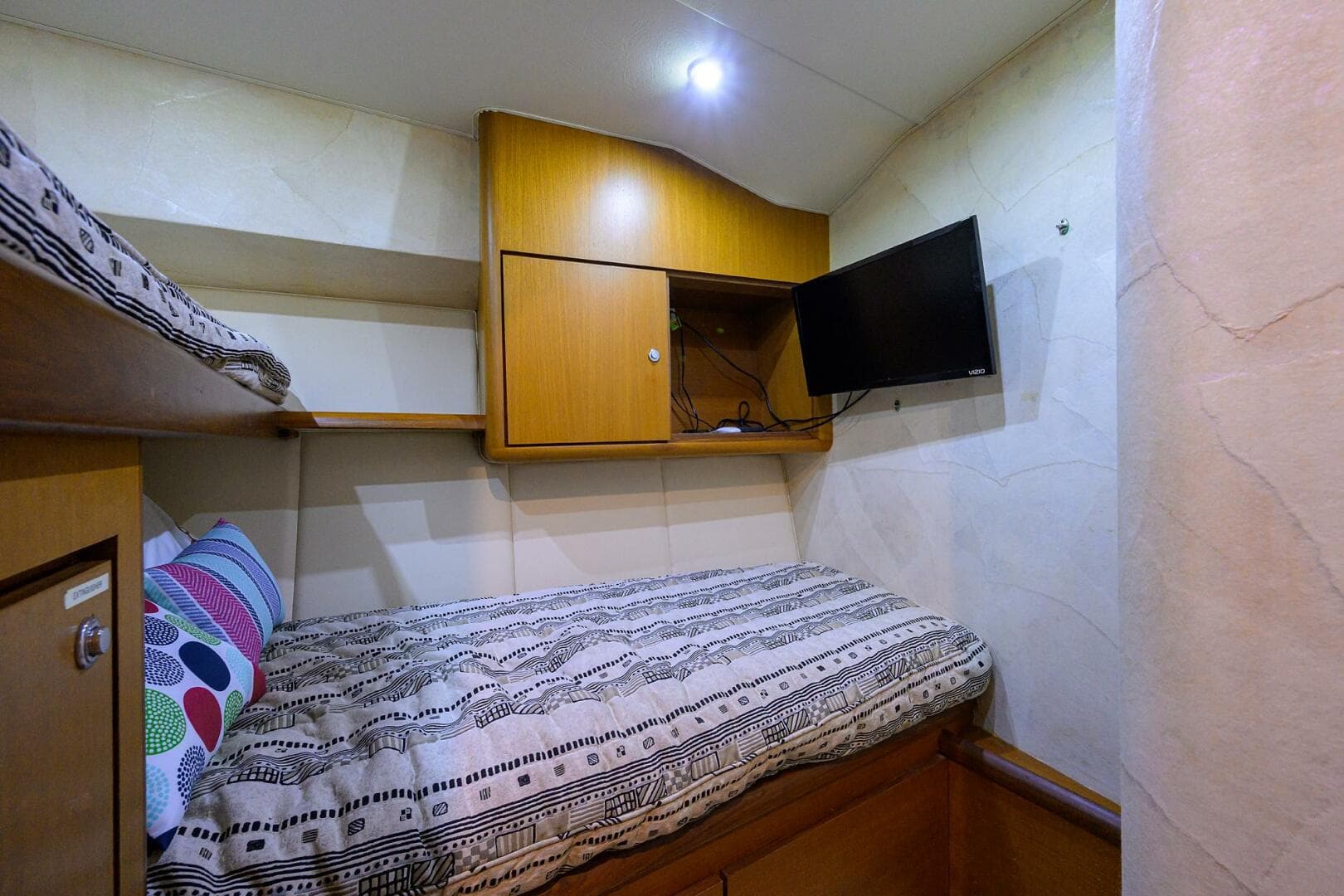 2001 Ocean Yachts Super Sport — photo 50