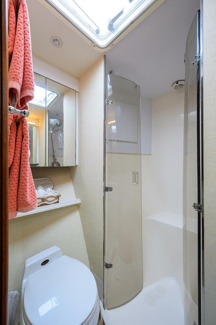 2001 Ocean Yachts Super Sport — photo 41