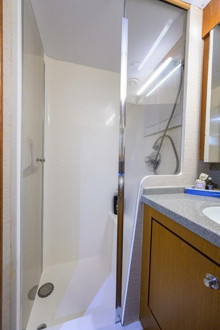 2001 Ocean Yachts Super Sport — photo 67