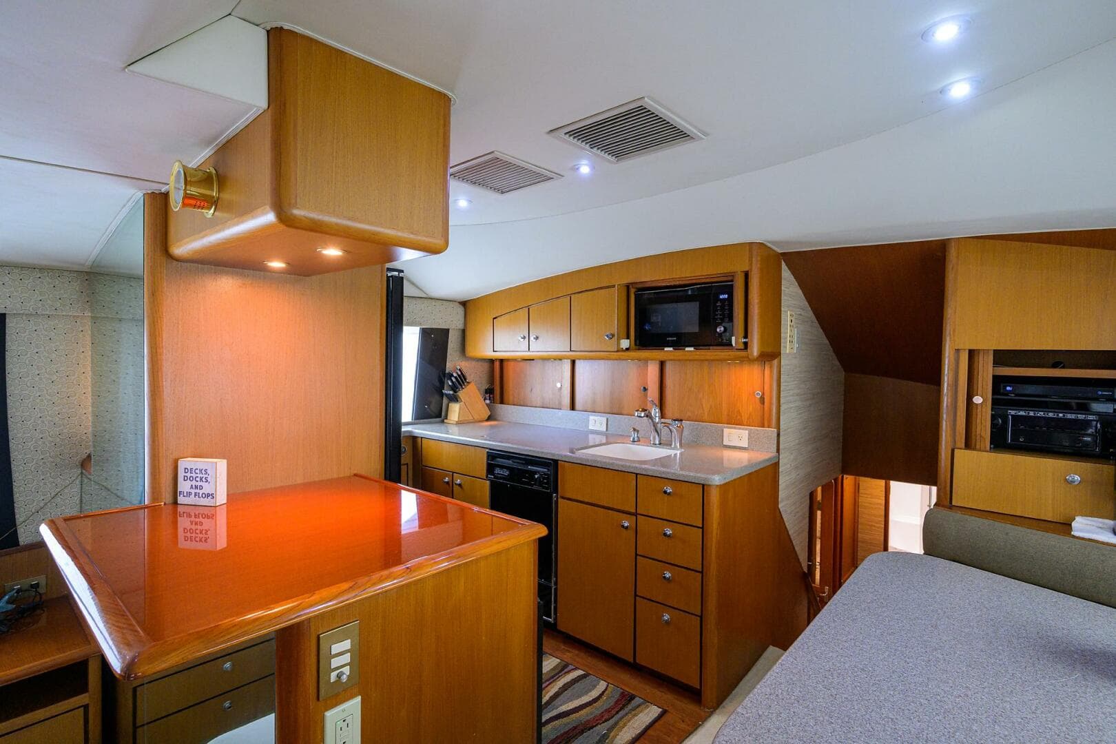 2001 Ocean Yachts Super Sport — photo 42