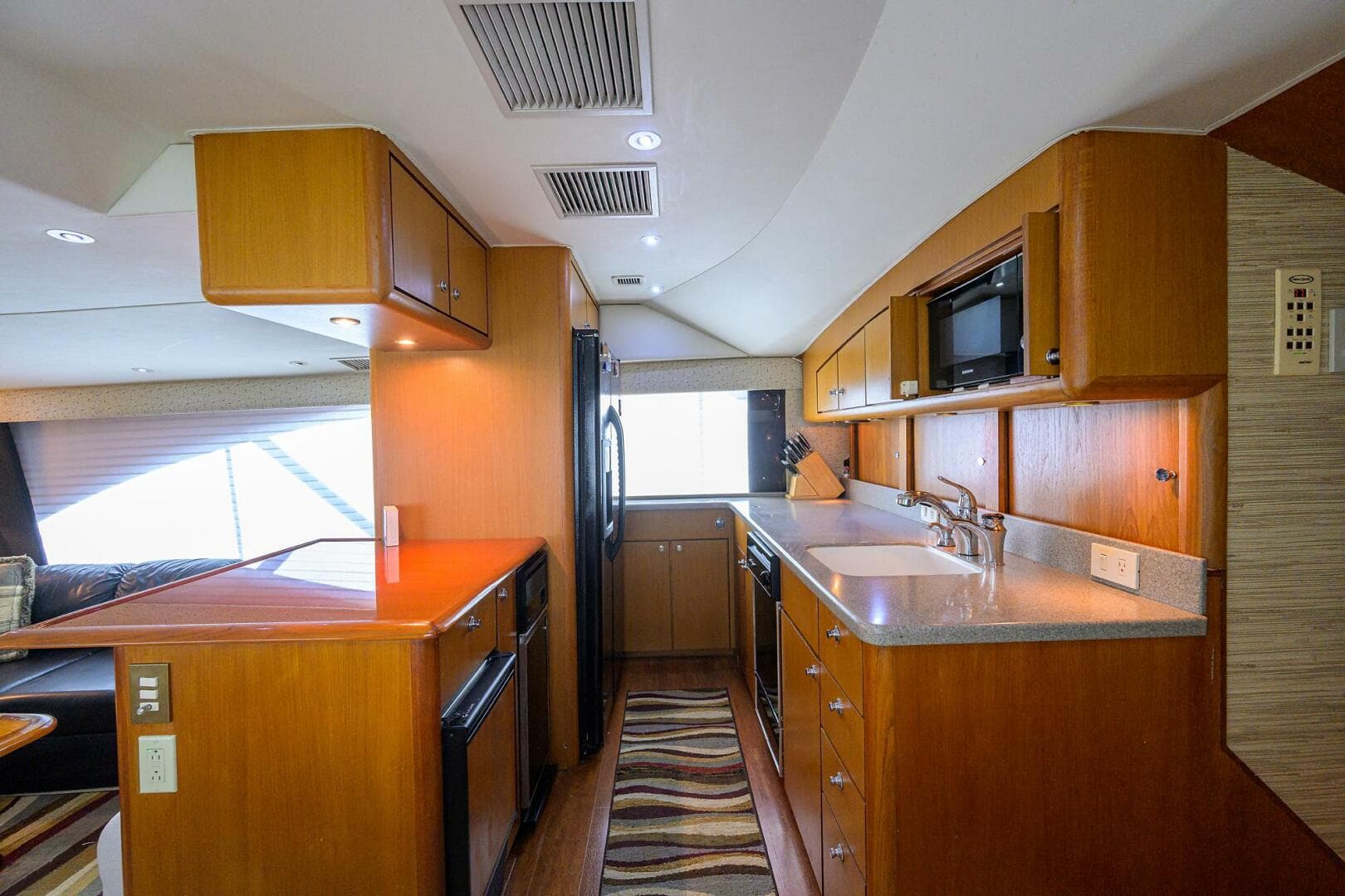 2001 Ocean Yachts Super Sport — photo 44