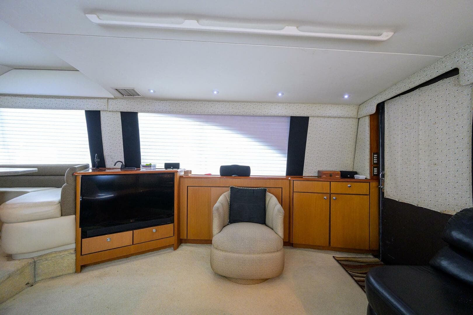 2001 Ocean Yachts Super Sport — photo 16