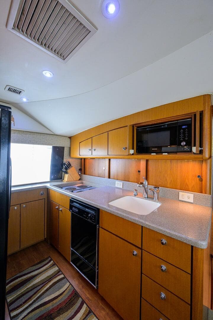 2001 Ocean Yachts Super Sport — photo 46