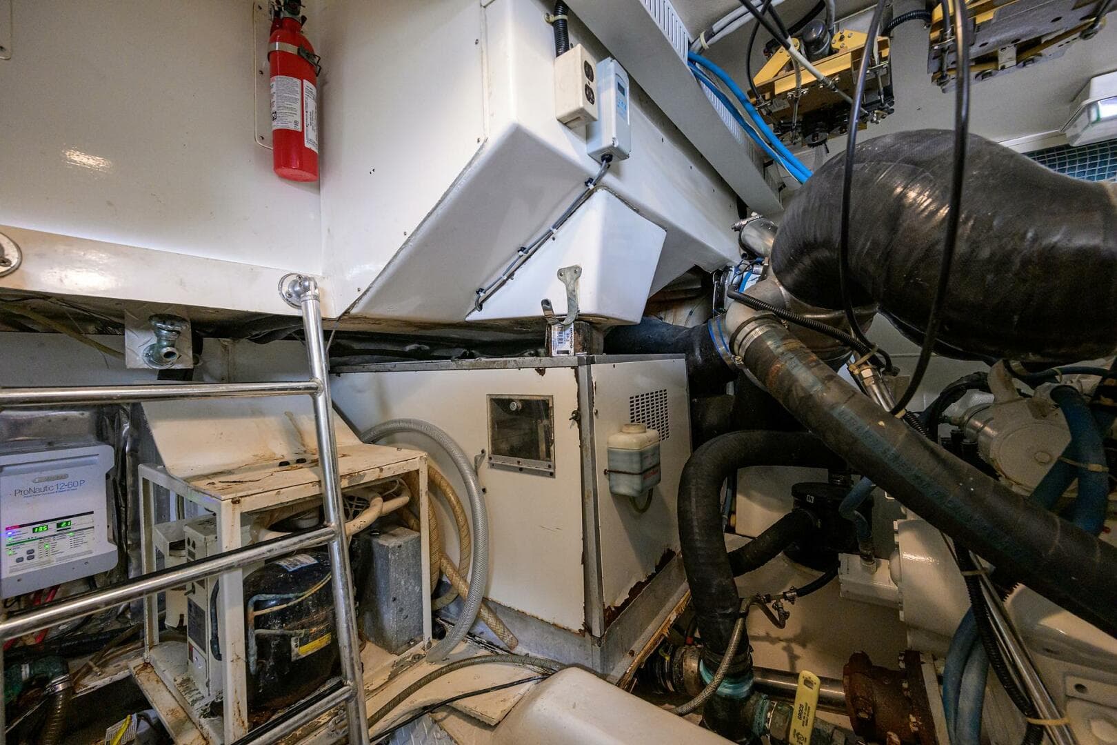 2001 Ocean Yachts Super Sport — photo 91