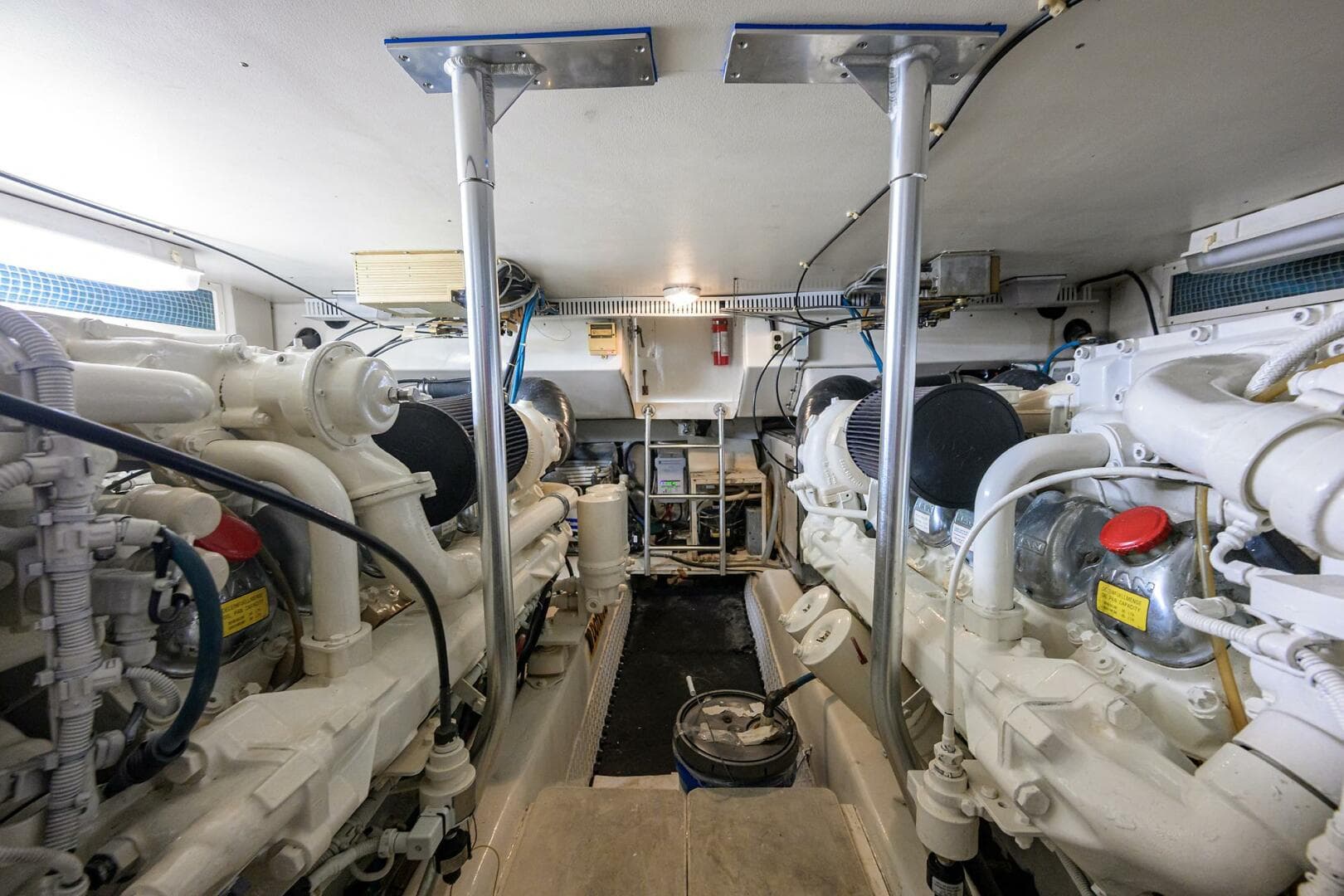 2001 Ocean Yachts Super Sport — photo 92