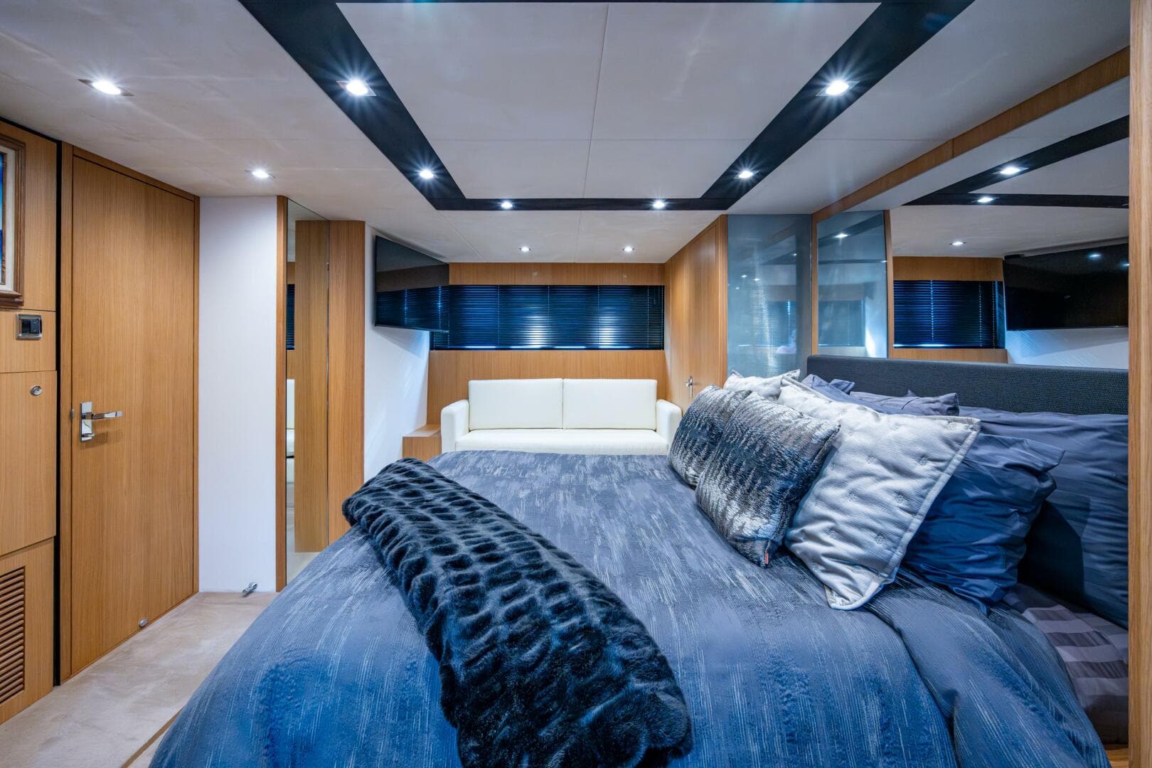 2015 Fairline 78 Squadron — photo 64