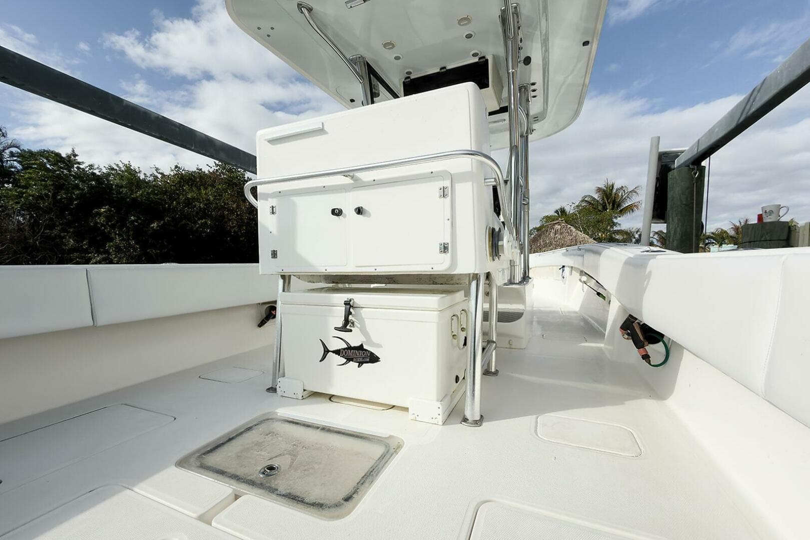 2007 Invincible 33 Open — photo 16