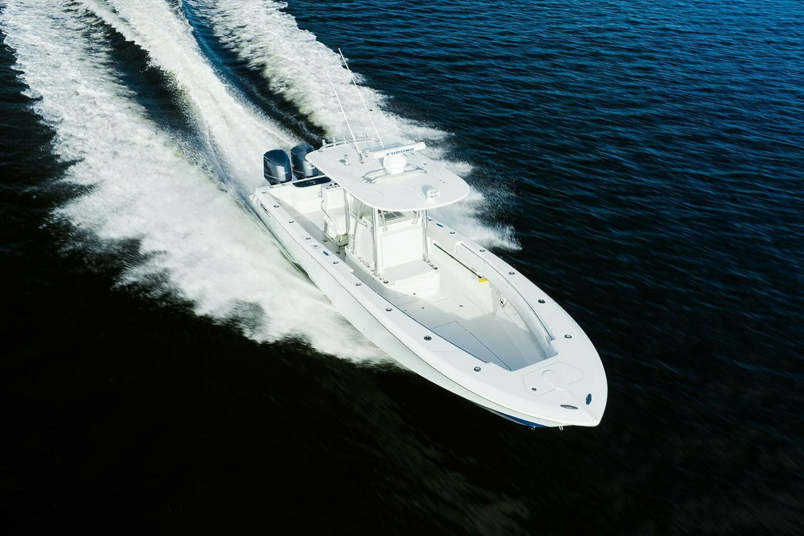 2007 Invincible 33 Open — photo 5