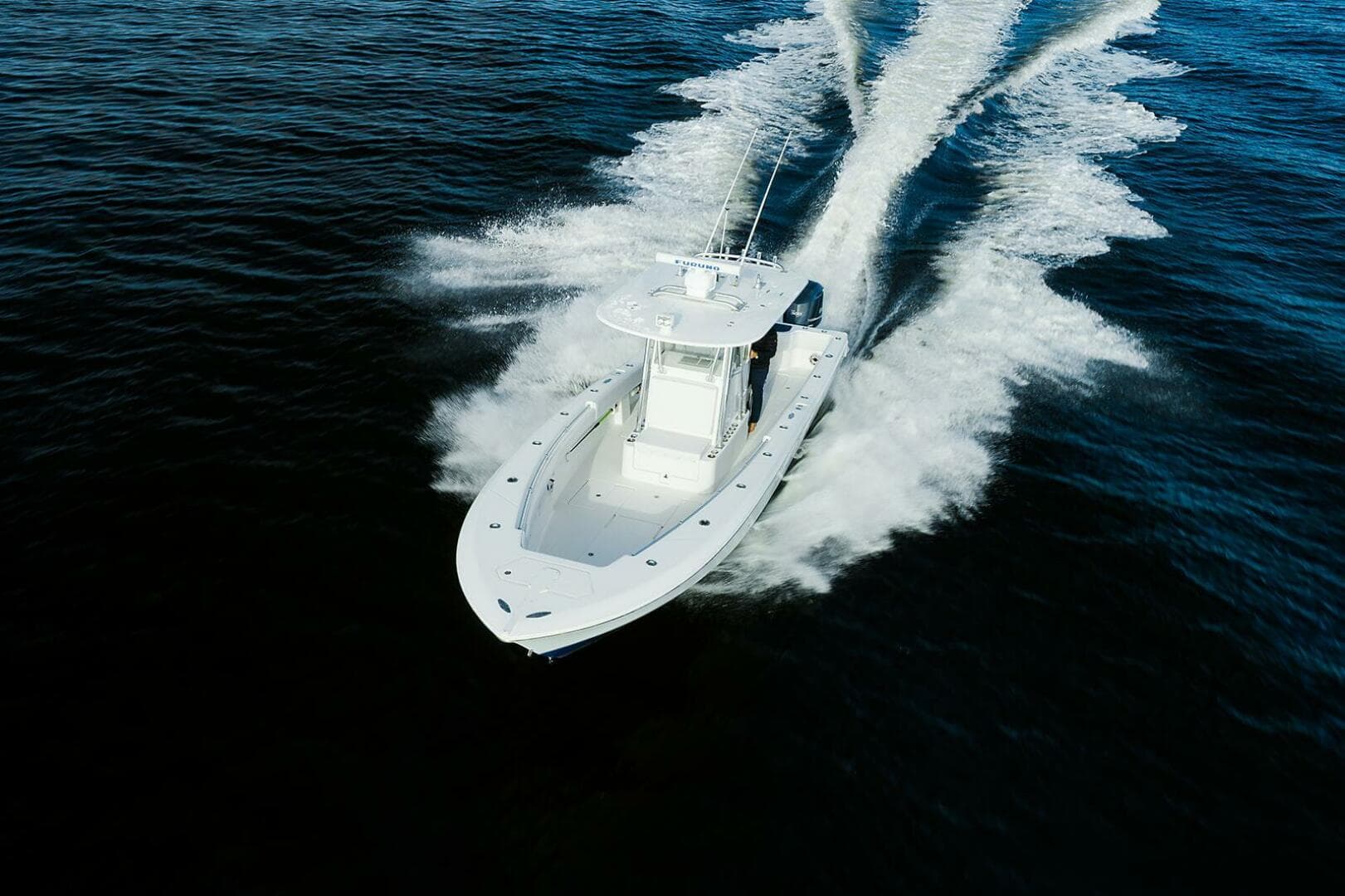 2007 Invincible 33 Open — photo 3