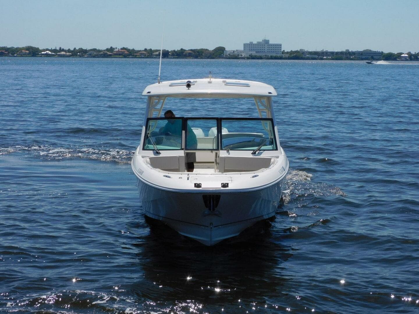 2016 Pursuit 325 Dual Console — photo 2