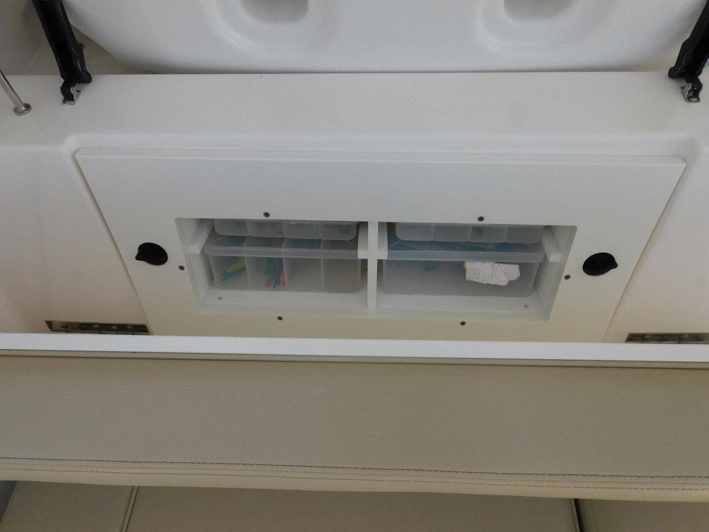 2016 Pursuit 325 Dual Console — photo 31