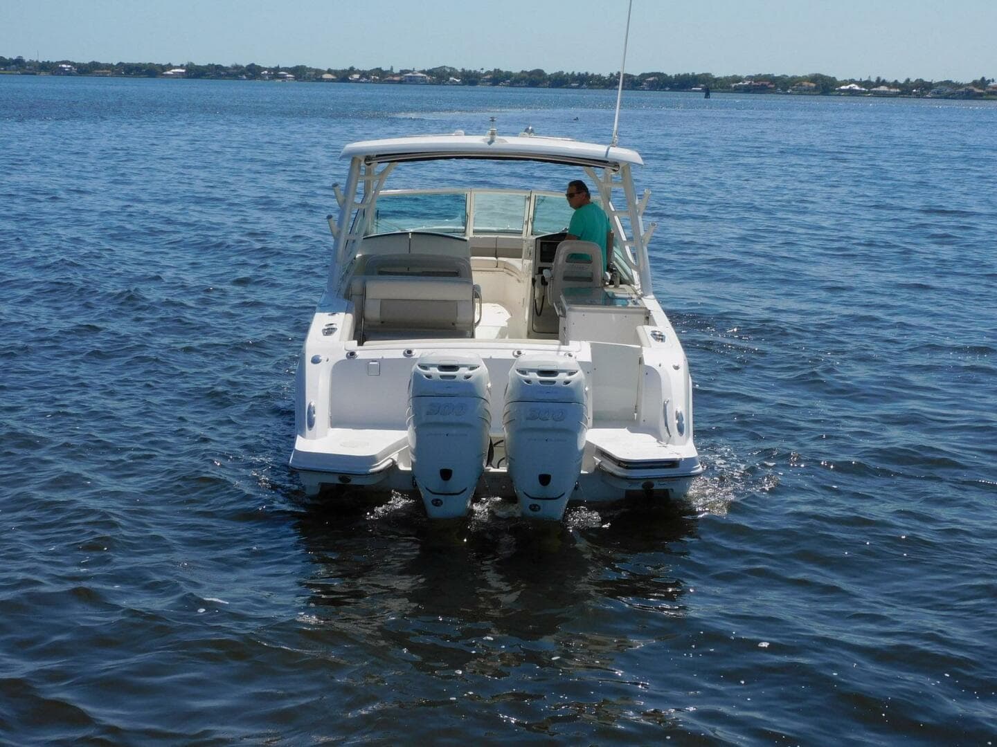 2016 Pursuit 325 Dual Console — photo 4