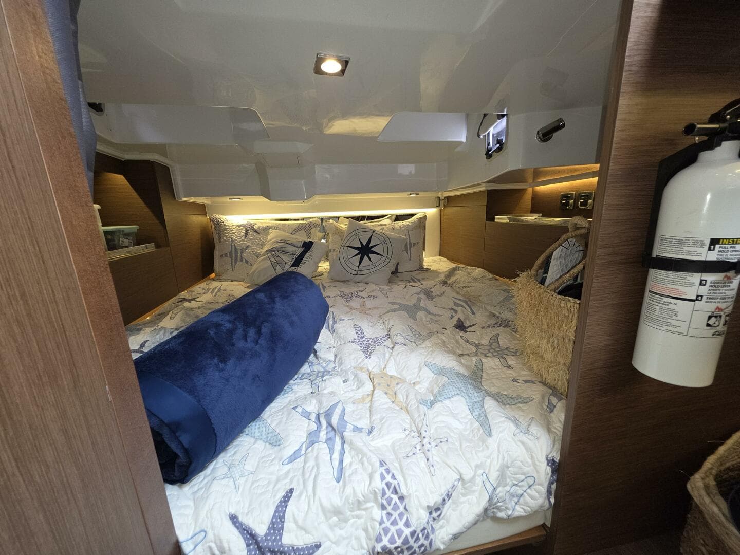 2022 Jeanneau Leader 10.5 WA Series 2 — photo 17