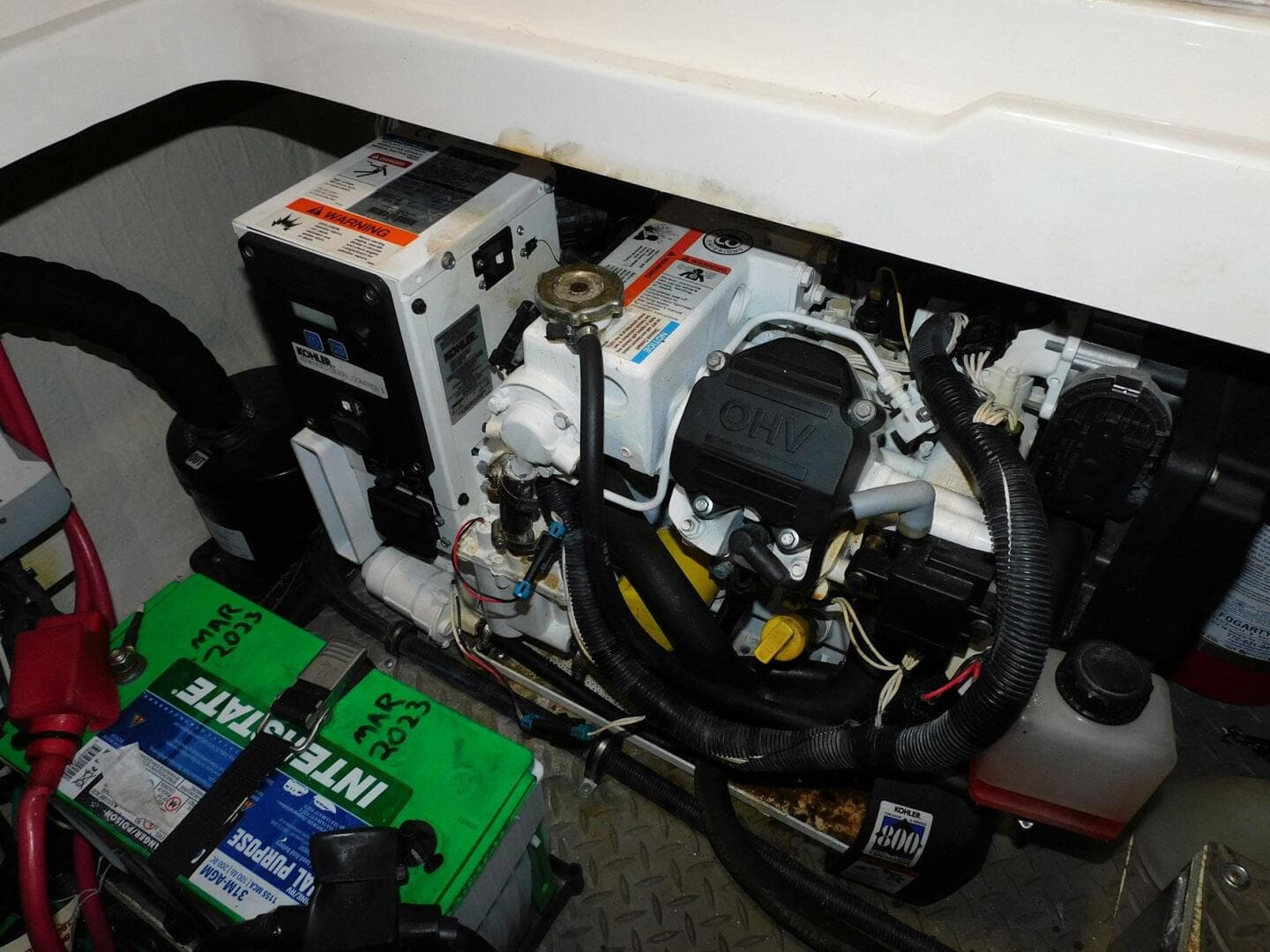 2018 Sea Ray 320 Sundancer — photo 38