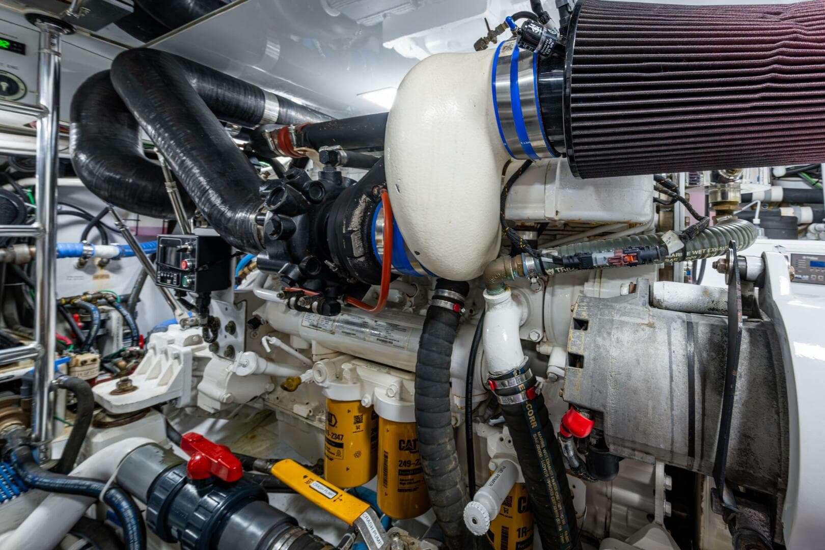 2017 Custom Carolina French Yachts Custom Express Sportfish — photo 52