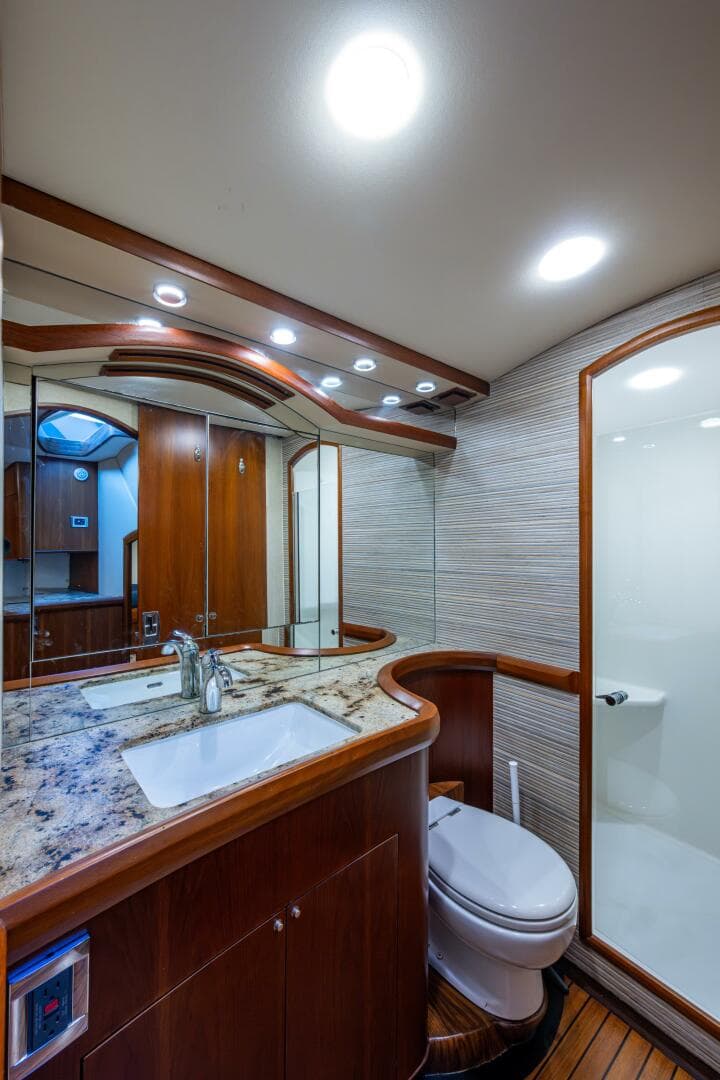 2017 Custom Carolina French Yachts Custom Express Sportfish — photo 32