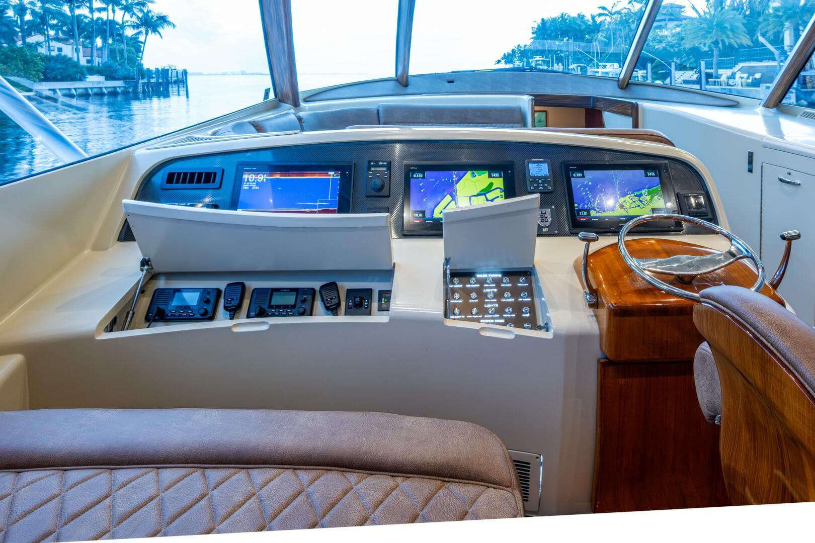 2017 Custom Carolina French Yachts Custom Express Sportfish — photo 14