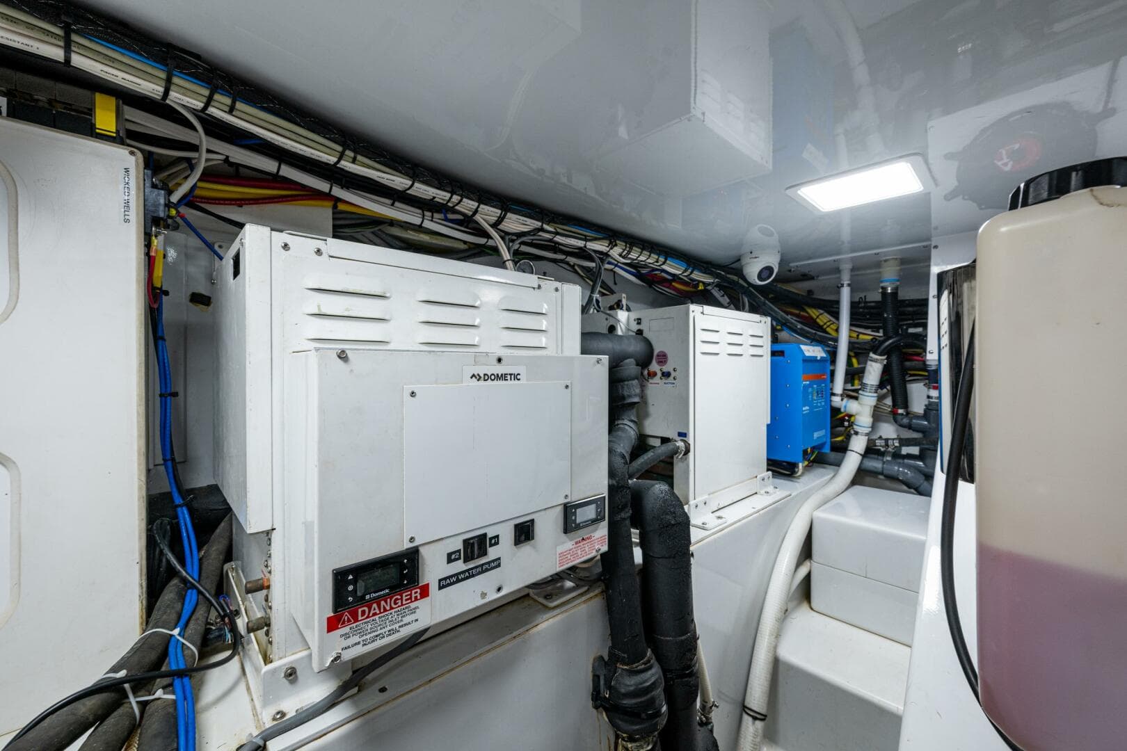 2017 Custom Carolina French Yachts Custom Express Sportfish — photo 48