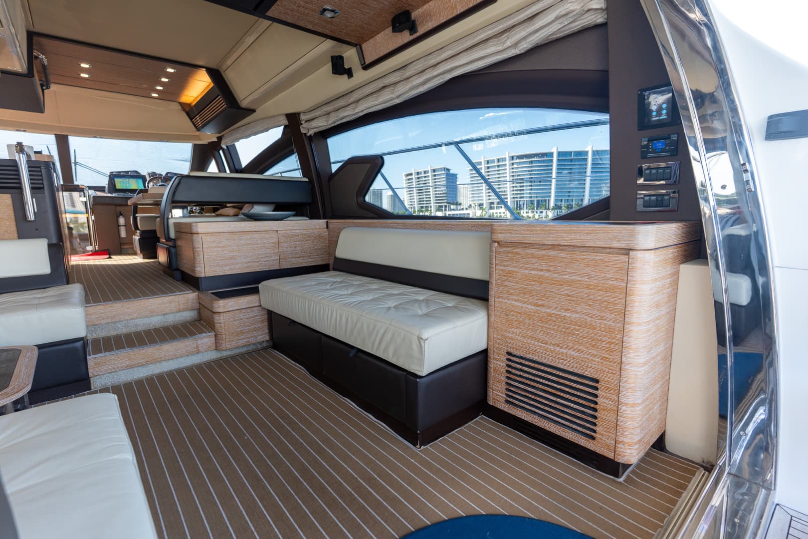 2014 Azimut 64 Flybridge — photo 34