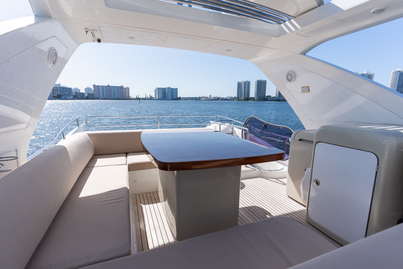 2014 Azimut 64 Flybridge — photo 55