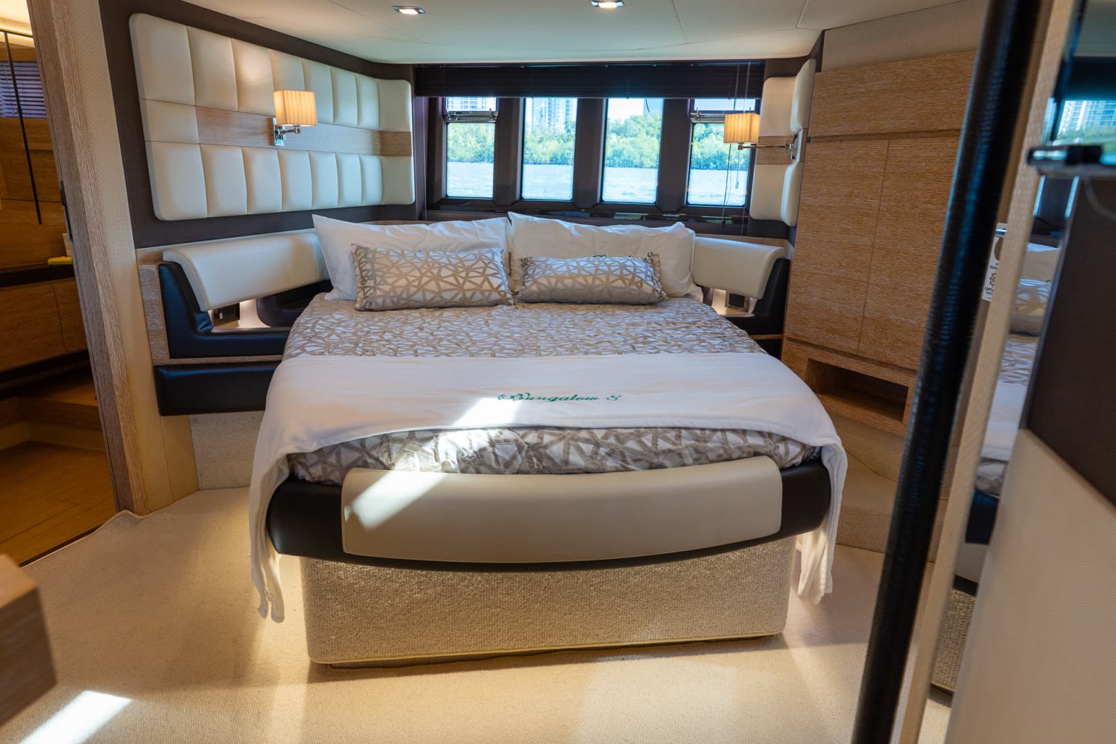 2014 Azimut 64 Flybridge — photo 51