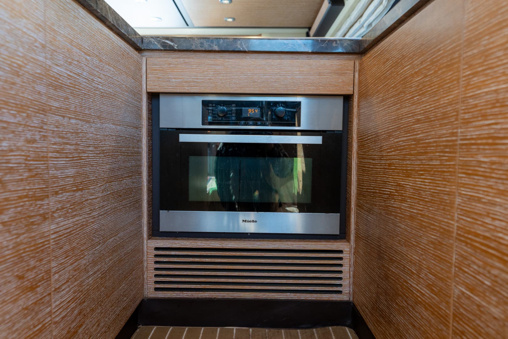 2014 Azimut 64 Flybridge — photo 25