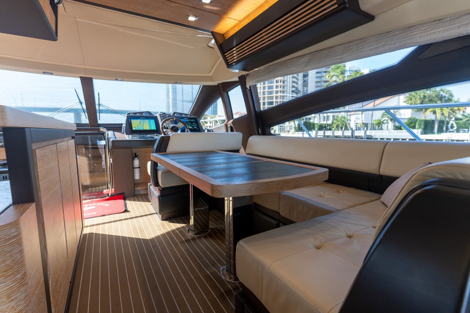 2014 Azimut 64 Flybridge — photo 31