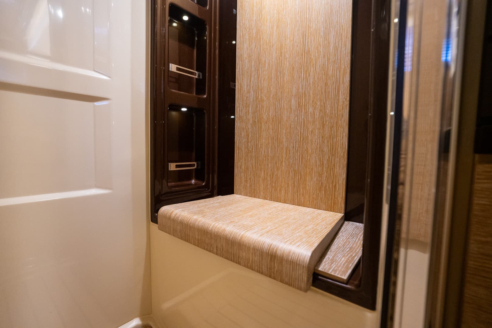 2014 Azimut 64 Flybridge — photo 20