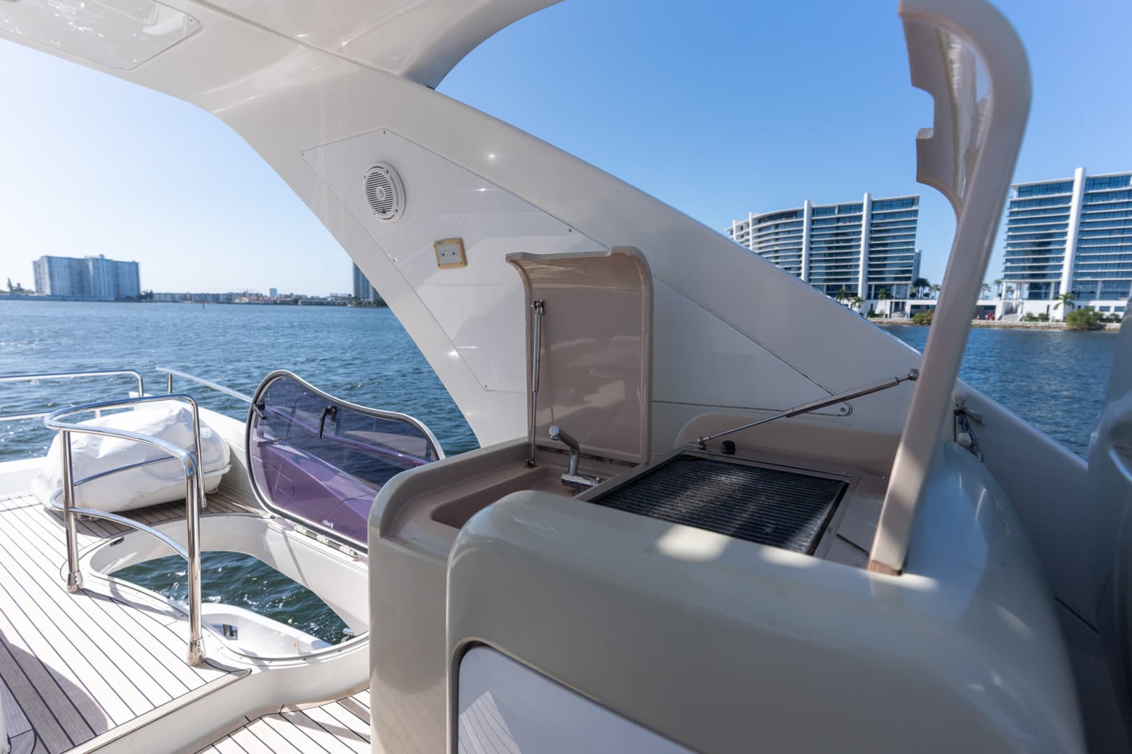 2014 Azimut 64 Flybridge — photo 58